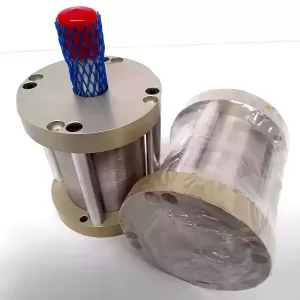 Pneumatic cylinder
